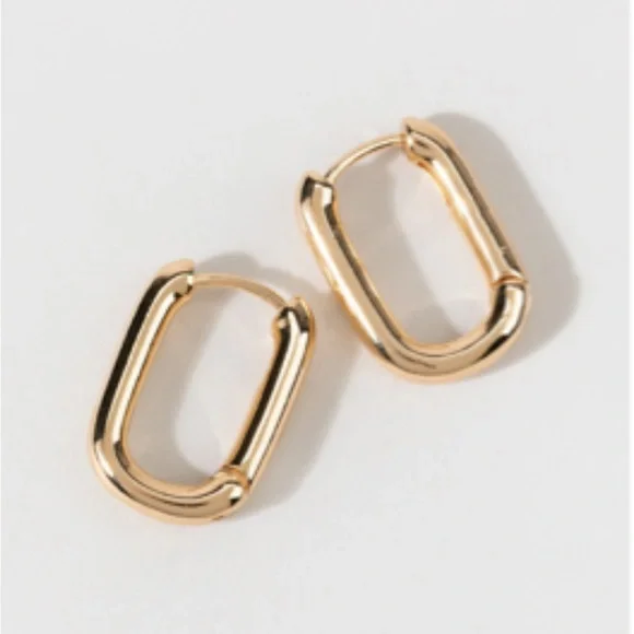 Tatianna Basic Oblong Hoop Earrings - Picture 2 of 4